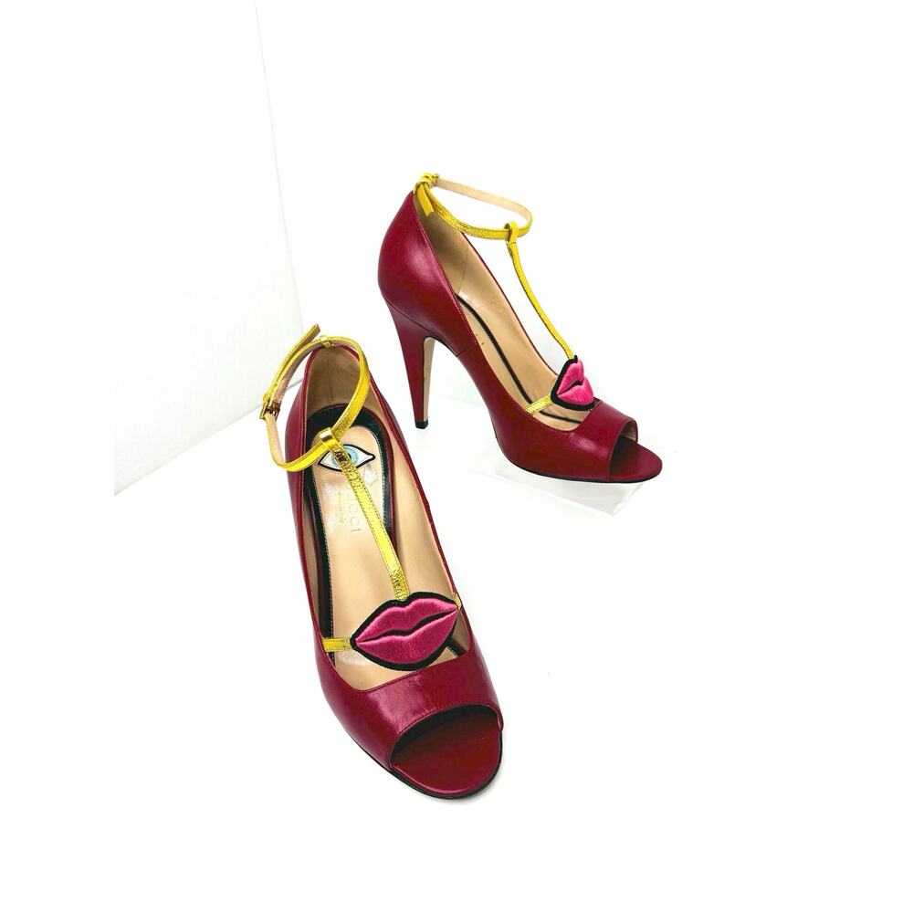 Gucci Molina Red Gold Leather Lips Embroidered T Strap Heels EU 37.5